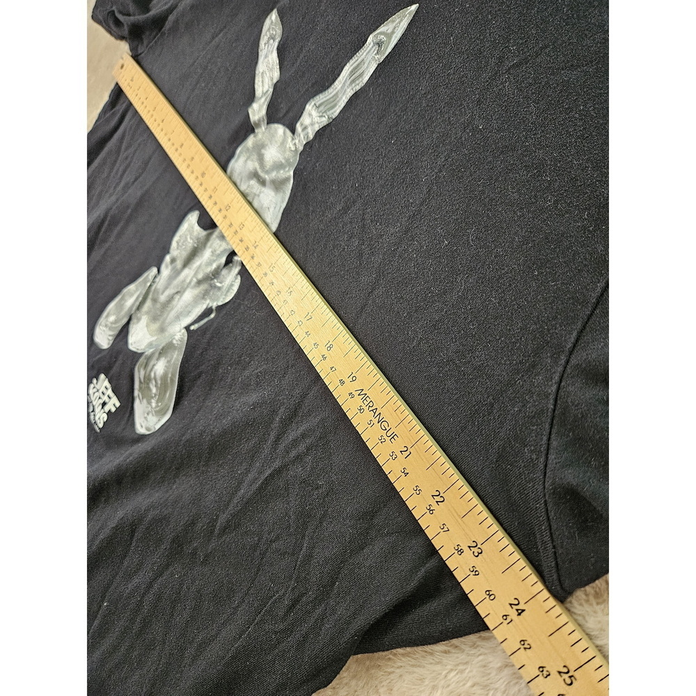 Uniqlo x Jeff Koons Rabbit T-shirt Graphic Iconic 1986 Stainless Steel Sculpture - Picture 6 of 10